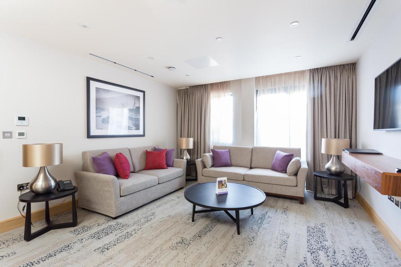 Sanctum Belsize Road * Londen